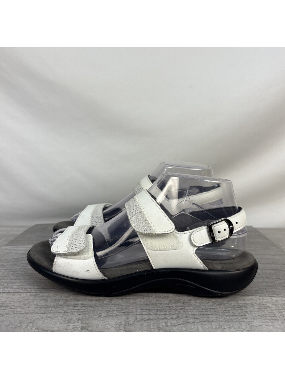 SAS White Silver Metallic Comfort Walking Sandals Size 7M